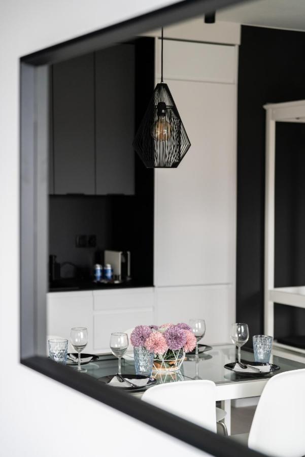 Stara Cegielnia Lake View Apartment By Renters Prestige Poznań Exteriör bild
