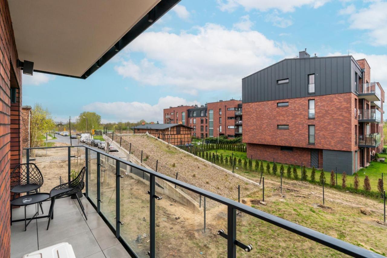 Stara Cegielnia Lake View Apartment By Renters Prestige Poznań Exteriör bild